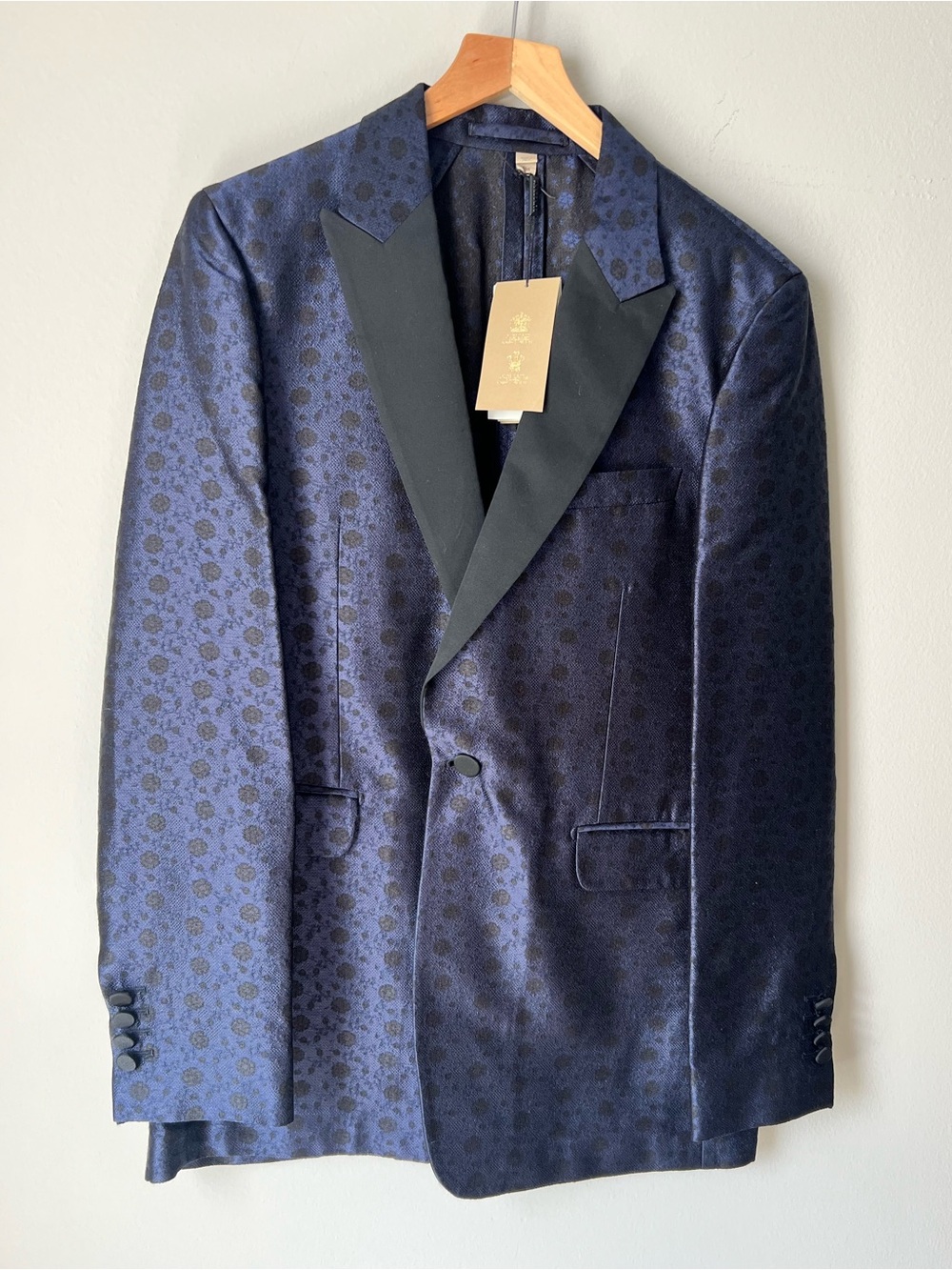 Burberry Slim Fit Navy Floral Tuxedo Blazer with Black Satin Lapel size 40R